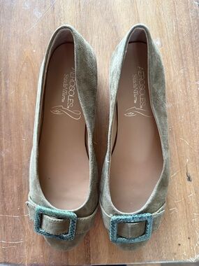 AEROSOLES Olive Green Suede Ballet Flats with Buckle Accent
